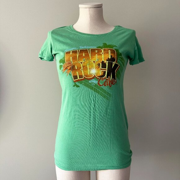 Nassau Bahamas Hard Rock Cafe T-Shirt Green Womens Size M Short Sleeve Tee - Picture 1 of 6